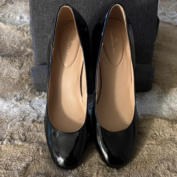 Bandolino Black Patent Pumps – Size 10M - Picture 2 of 5